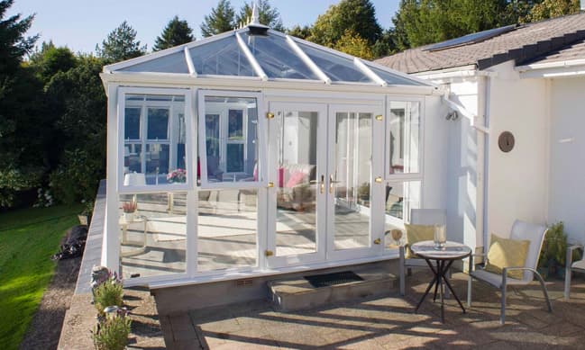 An Everest Edwardian conservatory